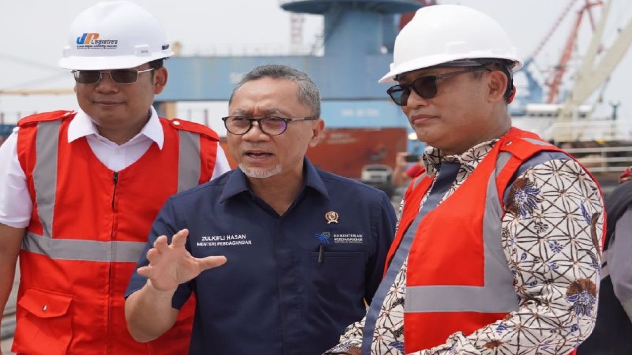 Menteri Perdagangan Zulkifli Hasan (tengah). ANTARA/ HO-Kementerian Perdagangan.