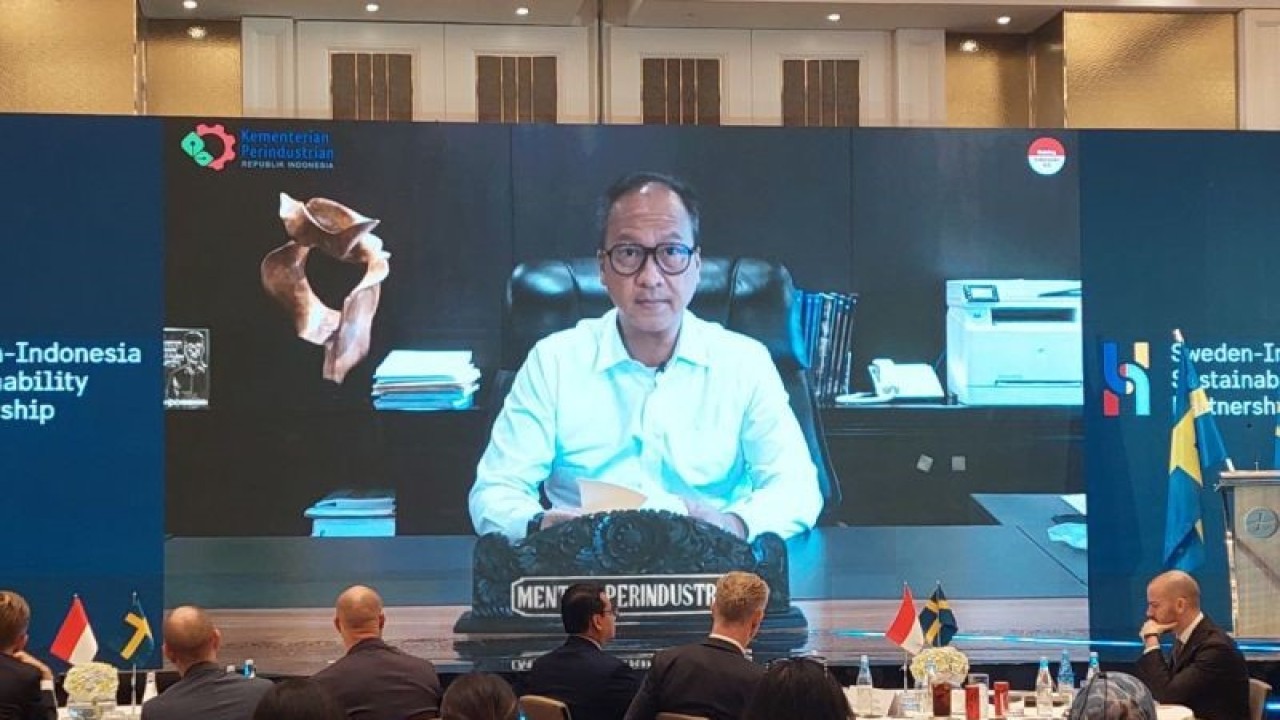 Menteri Perindustrian Agus Gumiwang Kartasasmita. ANTARA/Sinta Ambarwati