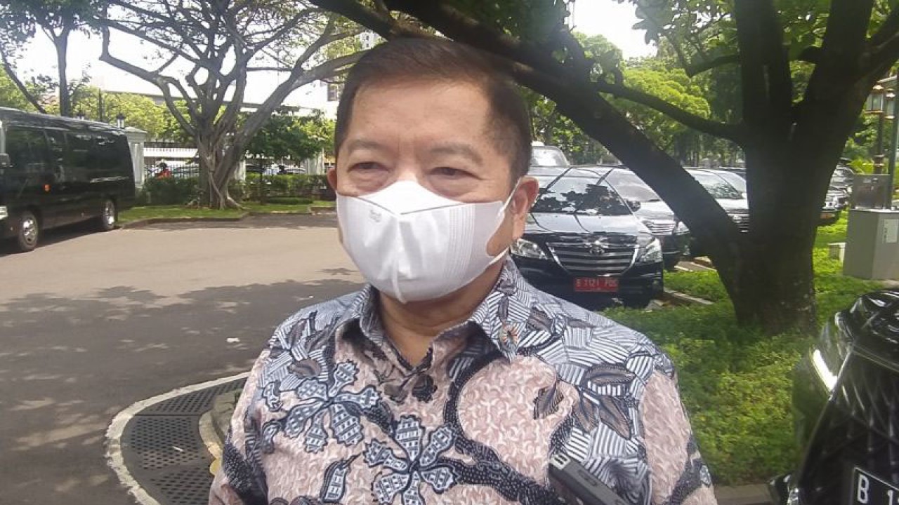 Menteri Perencanaan Pembangunan Nasional/Kepala Bappenas Suharso Monoarfa di lingkungan Istana Negara, Jakarta, Kamis (1/12/2022). ANTARA/Indra Arief Pribadi