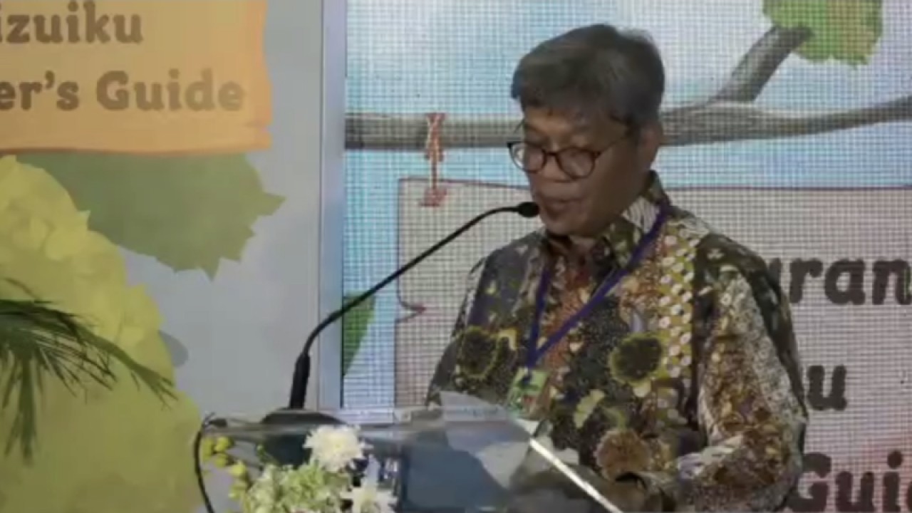 Tangkapan layar Kepala Badan Penyuluhan dan Pengembangan SDM Kementerian Lingkungan Hidup dan Kehutanan (KLHK) Ade Palguna dalam acara Peluncuran Mizuiku Teachers Guide di Jakarta, Rabu (14/12/2022). (FOTO ANTARA/Kuntum Riswan)