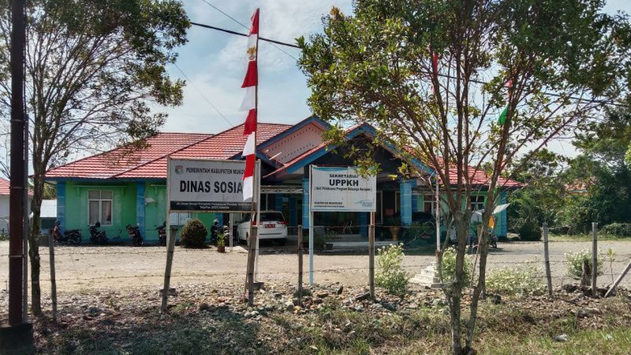 Kantor Dinas Sosial Kabupaten Mukomuko. (ANTARA/Ferri)
