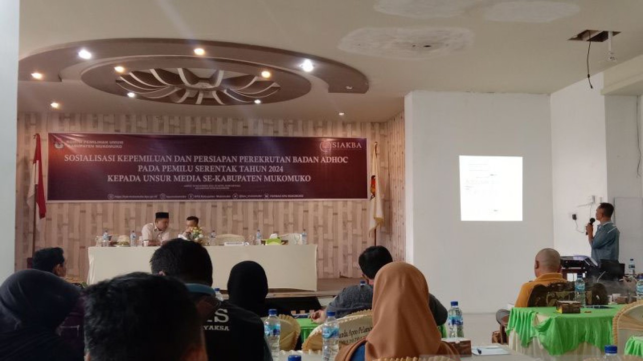 KPU Kabupaten Mukomuko meluncurkan aplikasi SIAKBA, Senin (26/12/2022) ANTARA/Ferri.