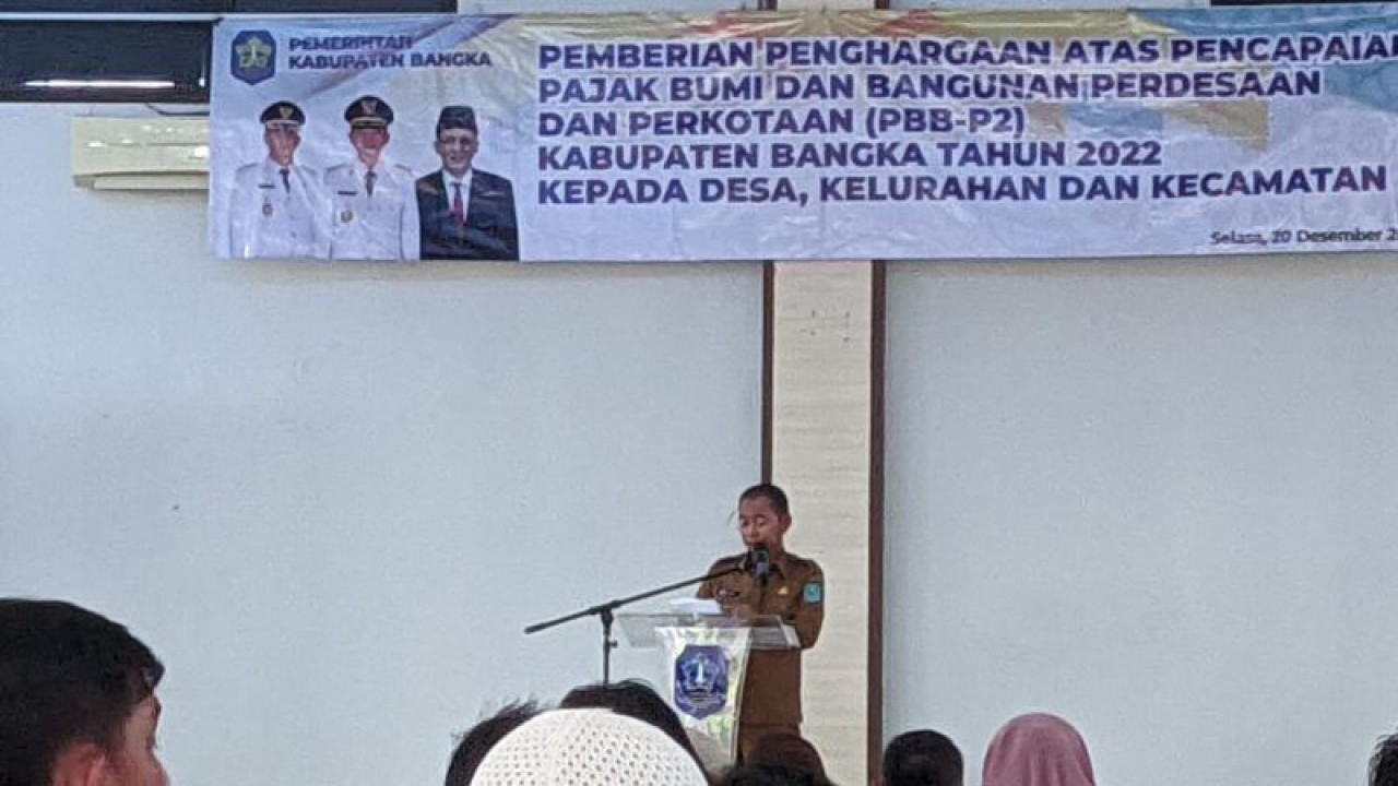 Bupati Bangka Mulkan (ANTARA/Kasmono)