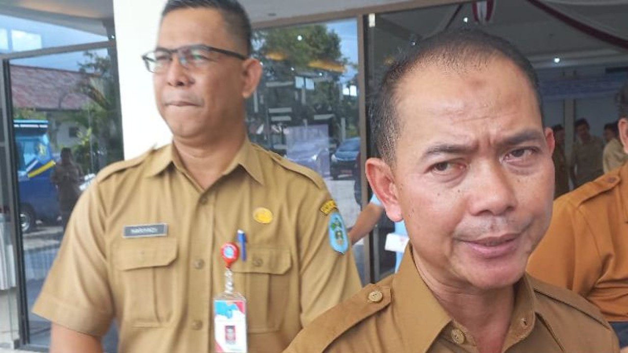 Bupati Bangka Mulkan (ANTARA/Kasmono)