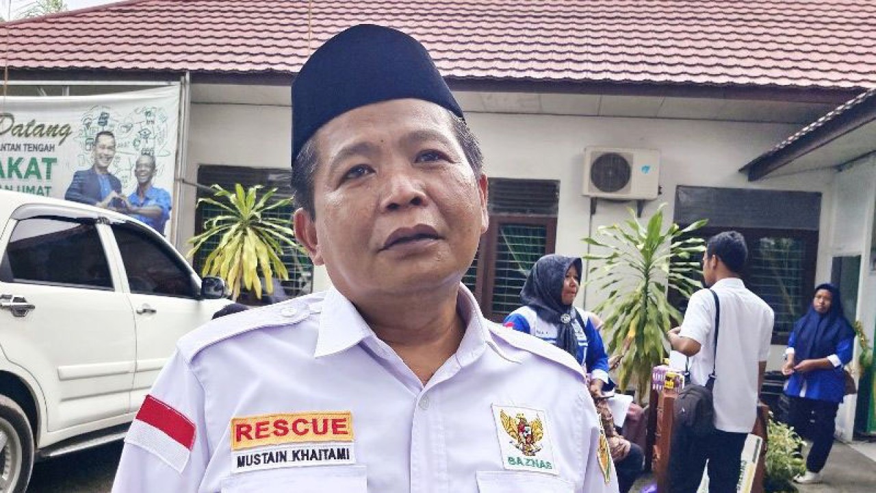 Ketua Baznas Kalimantan Tengah Mustain Khaitami. (ANTARA/Muhammad Arif Hidayat)