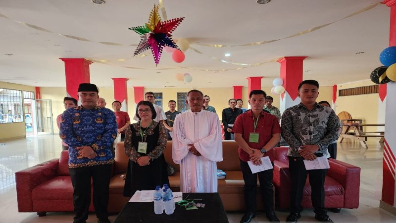 Perayaan Natal 2022 yang diikuti oleh petugas dan warga binaan di Lembaga Pemasyarakatan (Lapas) Kelas IIB Pohuwato, Gorontalo. ANTARA/HO-Humas Lapas Pohuwato