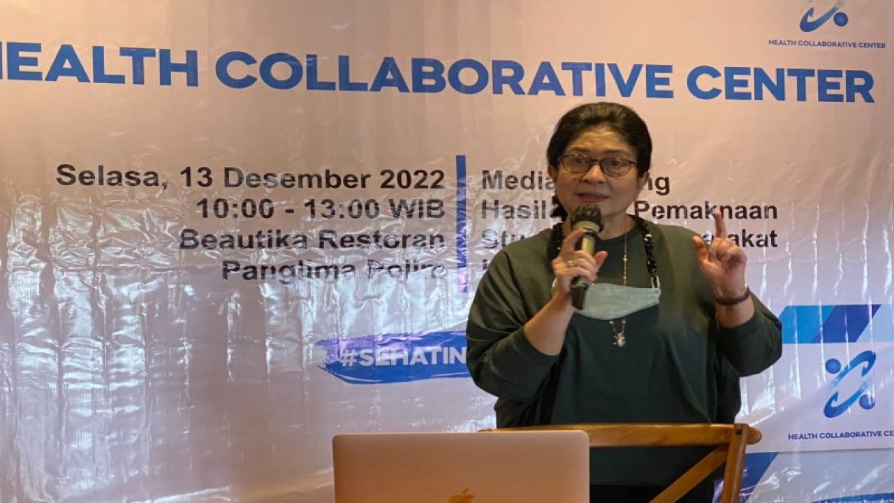 Menteri Kesehatan RI Periode 2014-2019 Nila F. Moeloek dalam Media Briefieng Pemahaman Stunting yang diikuti di Jakarta, Selasa (13/12/2022). (ANTARA/Hreeloita Dharma Shanti)