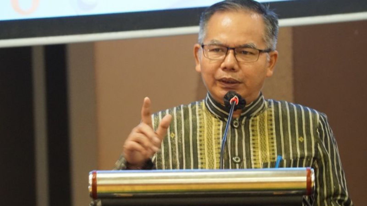 Kepala Dinas Tenaga Kerja dan Transmigrasi (Disnakertrans) NTB, I Gede Putu Aryadi. (ANTARA/Nur Imansyah).