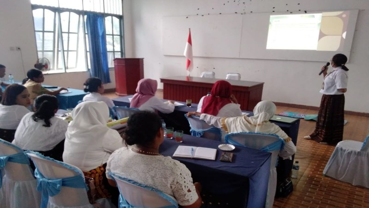 Dinas Kesehatan Nagekeo, NTT melakukan penguatan kapasitas para kader TB, Mbay, Rabu (14/12/2022). (ANTARA/Dokumentasi Pribadi)