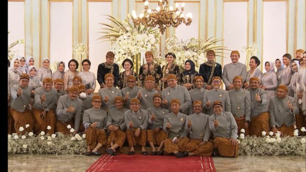 Para menteri Jokowi di acara tasyakuran pernikahan Kaesang dan Erina. (Net)