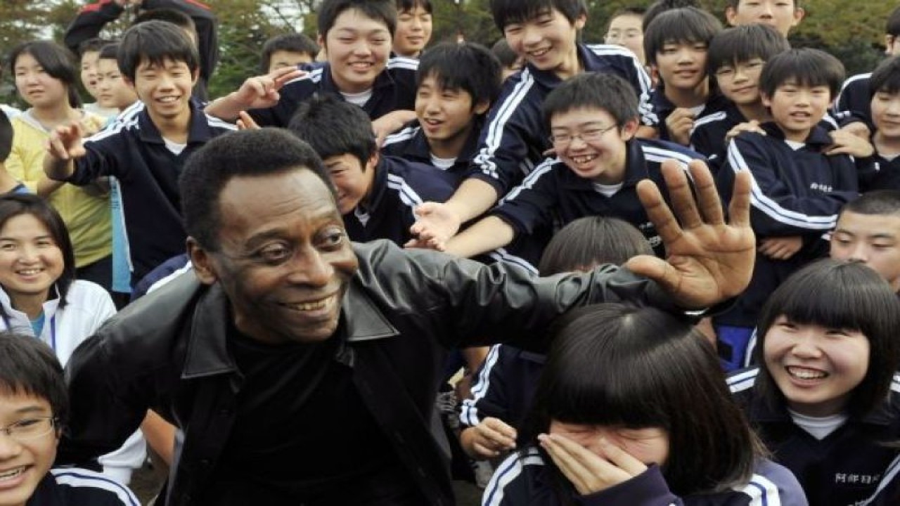 Pele saat berada di Jepang (Kyodo)