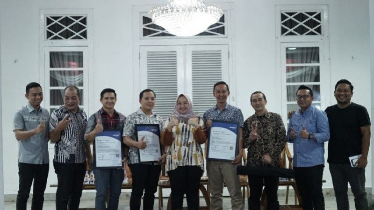 Pemkot Pangkalpinang meluncurkan aplikasi Simonik untuk membantu pemasaran produk UMKM. (ANTARA/HO-Humas Pemkot Pangkalpinang.)