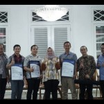 Pemkot Pangkalpinang meluncurkan aplikasi Simonik untuk membantu pemasaran produk UMKM. (ANTARA/HO-Humas Pemkot Pangkalpinang.)-1672028211