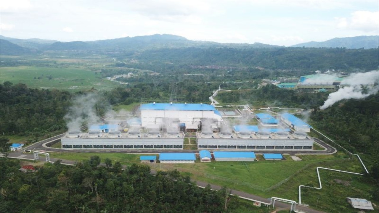 Pengembangan panas bumi oleh PT Pertamina Geothermal Energi (PGE) Area Ulubelu di Tanggamus, Lampung. ANTARA/HO-PGE.