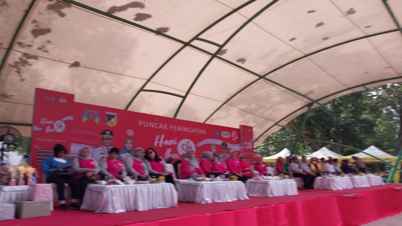 Peringatan Hari Ibu ke-94 tahun 2022 tingkat Provinsi Sulteng, di Palu, Kamis (22/12/2022) (FOTO ANTARA/Muhammad Hajiji)