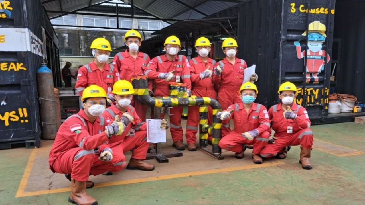 Peserta pelatihan Muba Vocation Centre (MVC) mendapatkan sertifikat keahlian. (ANTARA/HO)