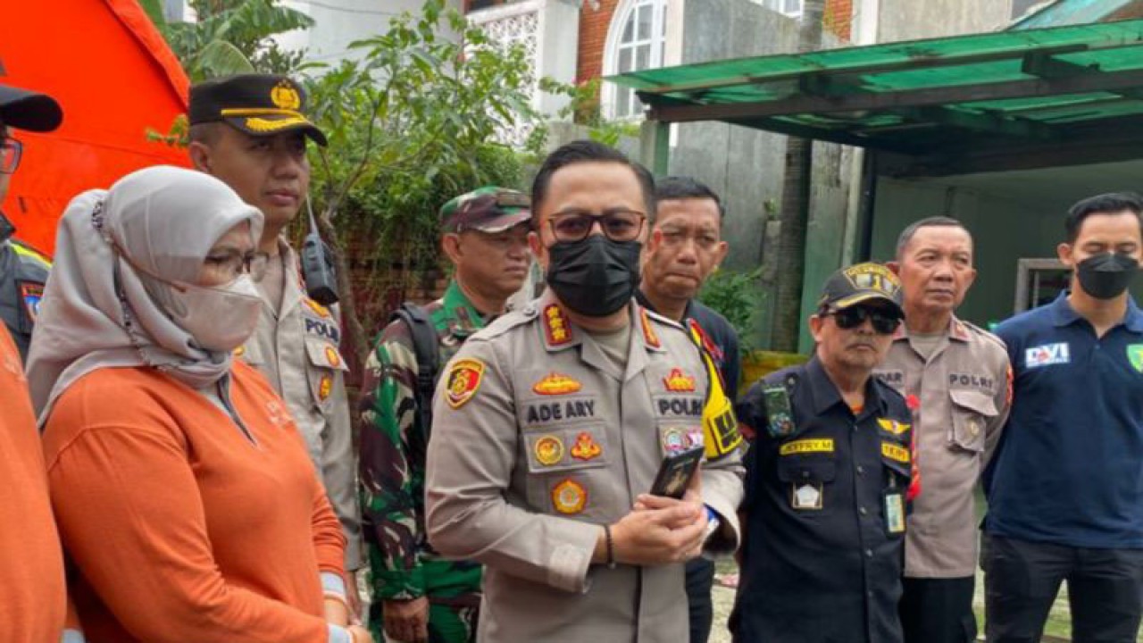 Kapolres Metro Jakarta Selatan Kombes Pol Ade Ary Syam Indradi saat memberikan keterangan kepada media, Jakarta, Selasa (27/12/2022). ANTARA/Luthfia Miranda Putri