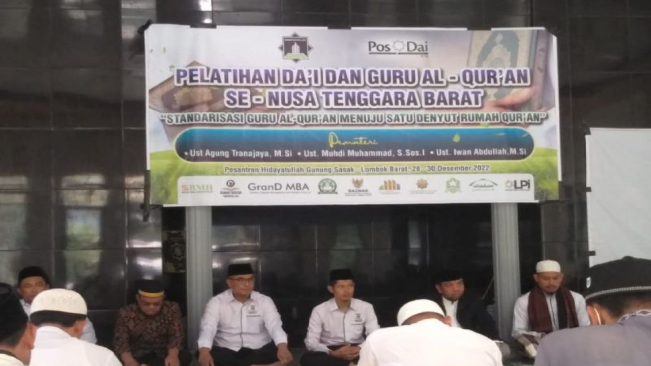 Pembukaan pelatihan guru ngaji yang digelar Persaudaraan Dai Indonesia (Posdai) Nusa Tenggara Barat (NTB), di Pondok Pesantren Nidaul Wahyain Hidayatullah Gunung Sasak, Desa Tempos, Lombok Barat, Rabu (28/12/2022). ANTARA/HO-Posdai