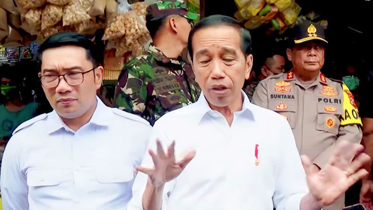 Tangkapan Layar - Presiden Joko Widodo (Jokowi) memberikan keterangan pers usai meninjau harga barang di Pasar Cigombong, Bogor, Jawa Barat, Jumat (23/12/2022). ANTARA/Indra Arief Pribadi/pri.