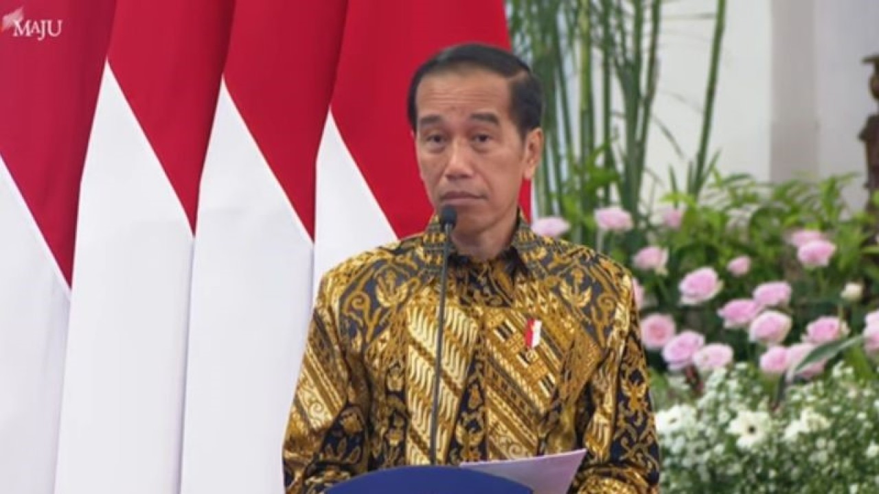 Tangkapan layar - Presiden Jokowi memberikan sambutan saat Penyerahan Kredit Usaha Rakyat (KUR) Klaster di Istana Negara, Jakarta, Senin (19/12). (ANTARA/Indra Arief Pribadi)