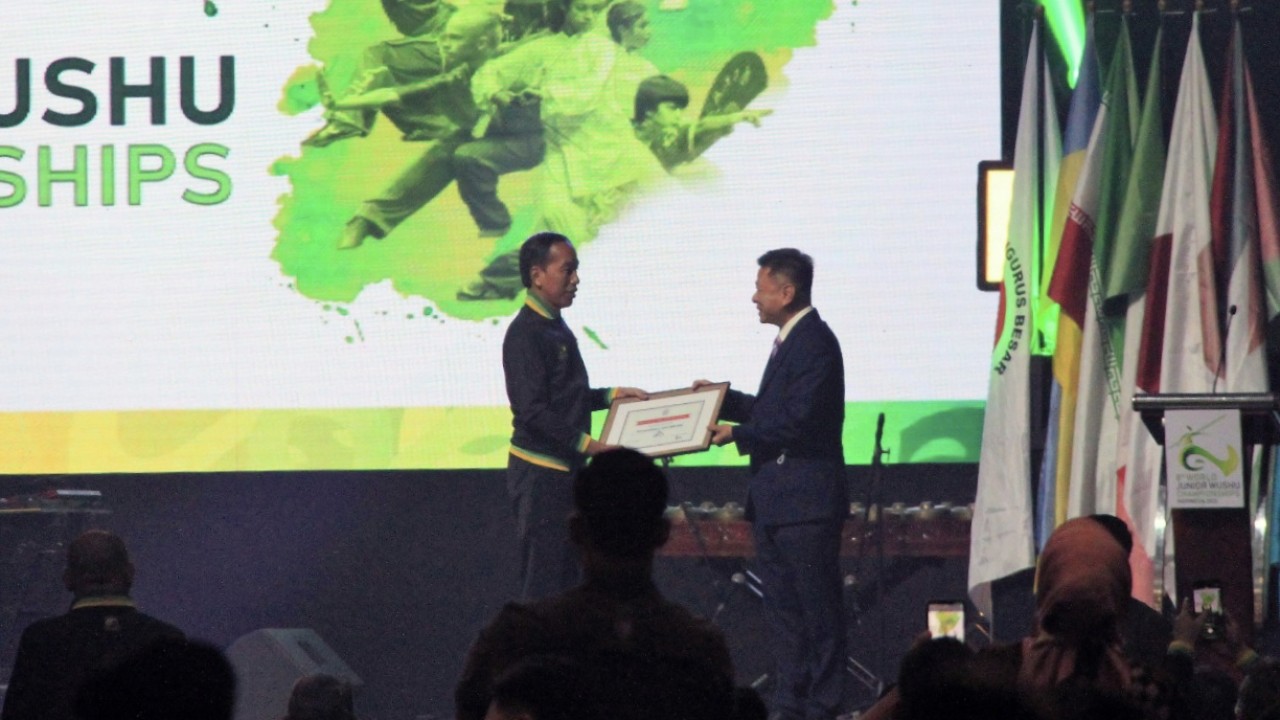 Presiden Jokowi Terima Penghargaan Tertinggi dari IWUF