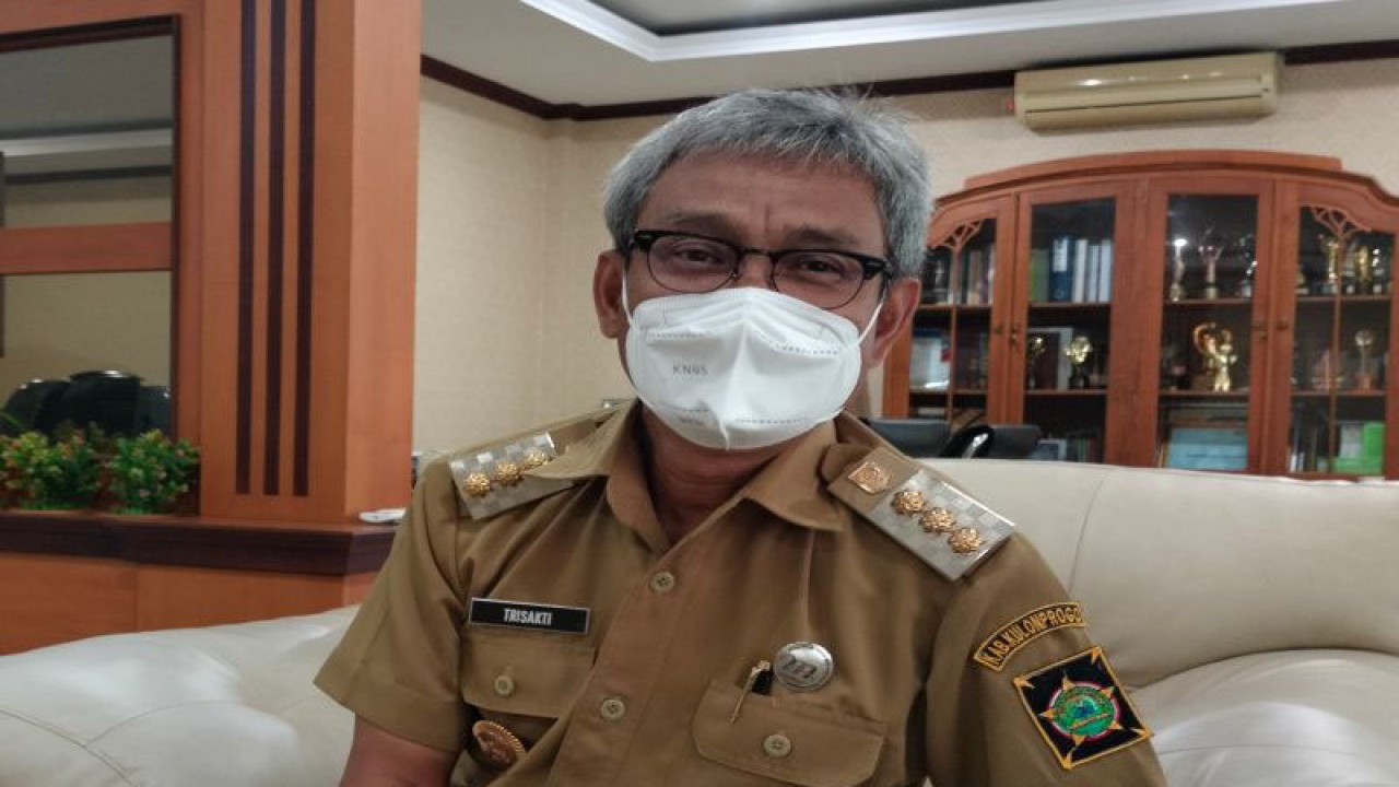 Penjabat Bupati Kulon Progo Tri Saktiyana. (ANTARA/Sutarmi)