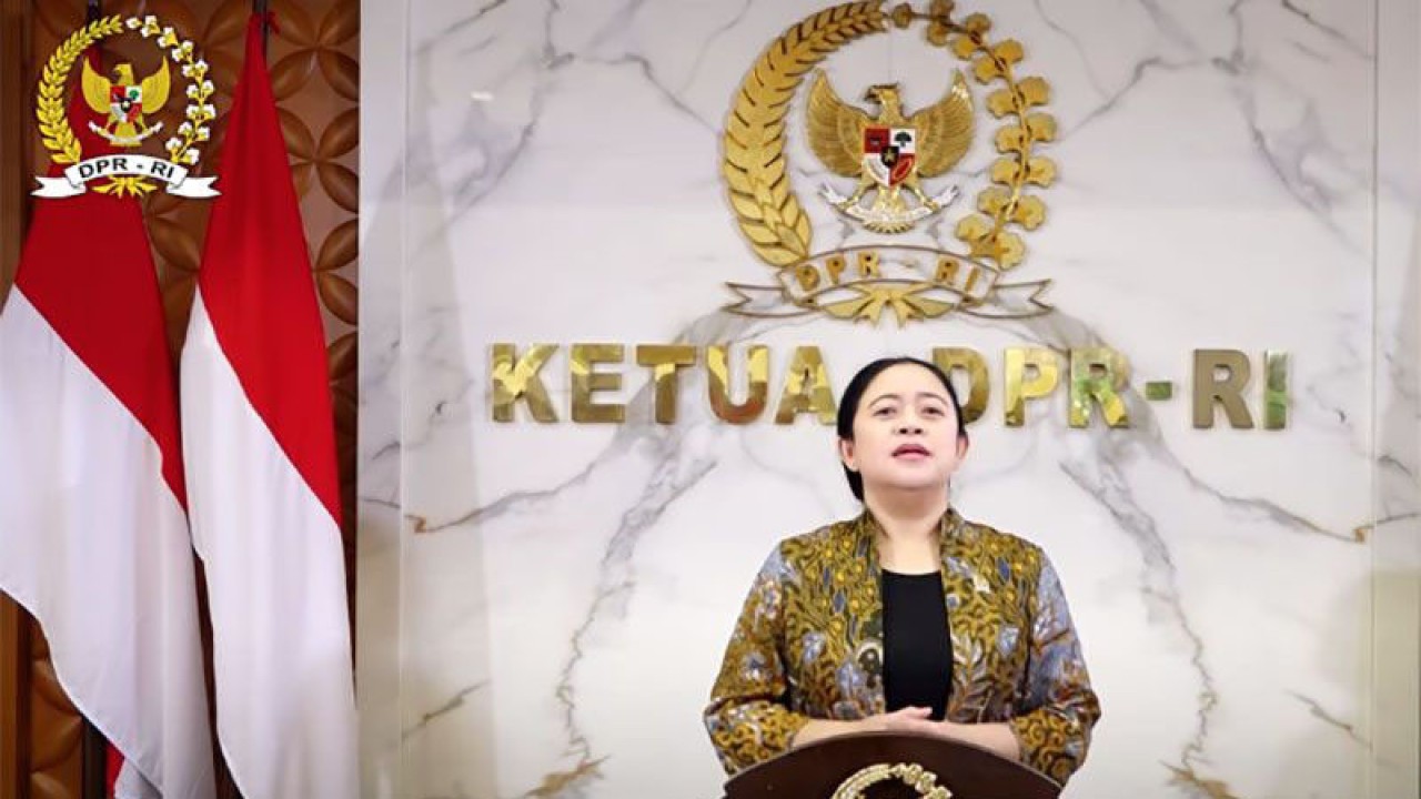 Ketua DPR RI Puan Maharani menyampaikan ucapan Selamat merayakan Natal tabun 2022 kepada umat Kristiani di Indonesia lewat akun instagramnya. ANTARA/Instargram/@ketua_dprri/pri. (ANTARA/Instargram/@ketua_dprri)