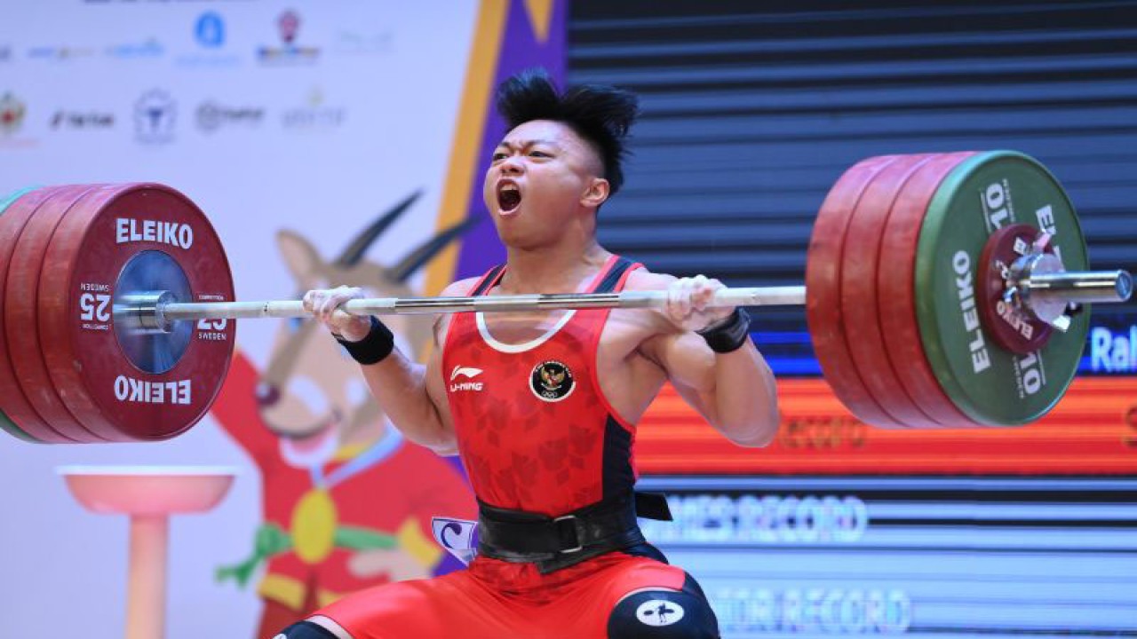 Rahmat Erwin Abdullah saat tampil di SEA Games 2021 Vietnam di Hanoi Sports Training and Competition Center, Hanoi, Vietnam, Sabtu (21/5/2022). . ANTARA FOTO/Zabur Karuru/rwa.