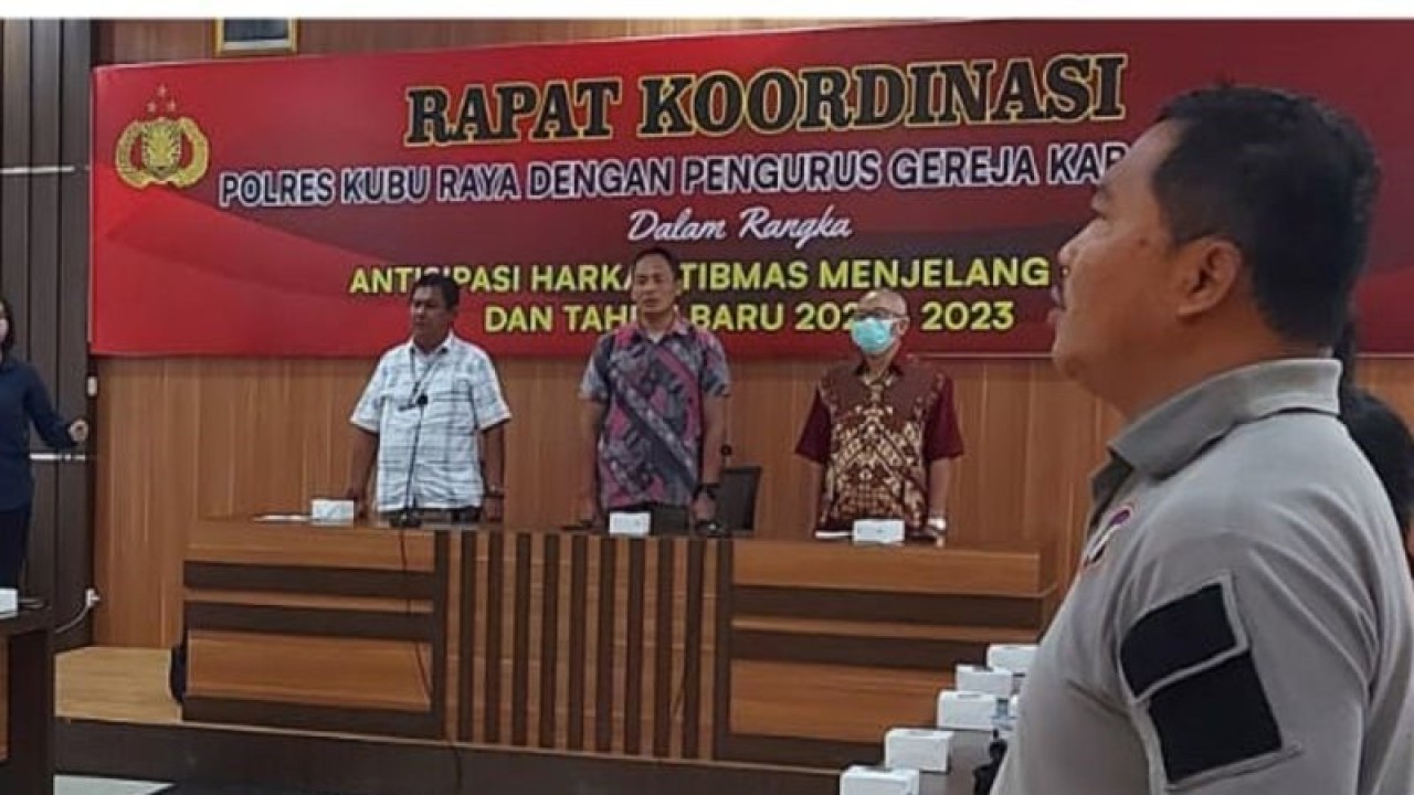 Rapat koordinasi pengurus gereja se-Kubu Raya bersama Polres setempat untuk pengamanan Natal dan Tahun Baru (ANTARA/Rendra Oxtora)