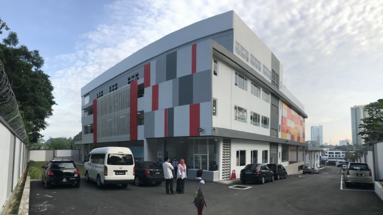 Sekolah Indonesia Johor Bahru yang ada dalam kawasan Konsulat Jenderal RI Johor Bahru, Malaysia, Senin (5/12/2022). (ANTARA/Virna P Setyorini)