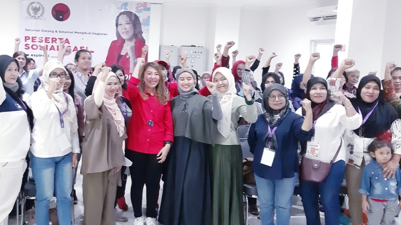 Anggota Komisi VI DPR RI Sondang Tampubolon secara resmi membuka Kegiatan Pelatihan Pengembangan Usaha Mikro Kecil dan Menengah (UMKM)/Istimewa