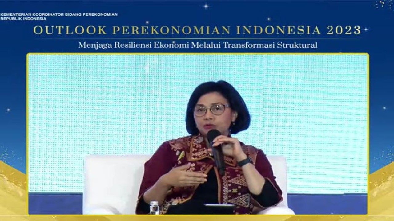 Tangkapan layar Menteri Keuangan  Sri Mulyani Indrawati dalam seminar Outlook Perekonomian Indonesia 2023 di Jakarta, Rabu (21/12/2022). ANTARA/Sanya Dinda.