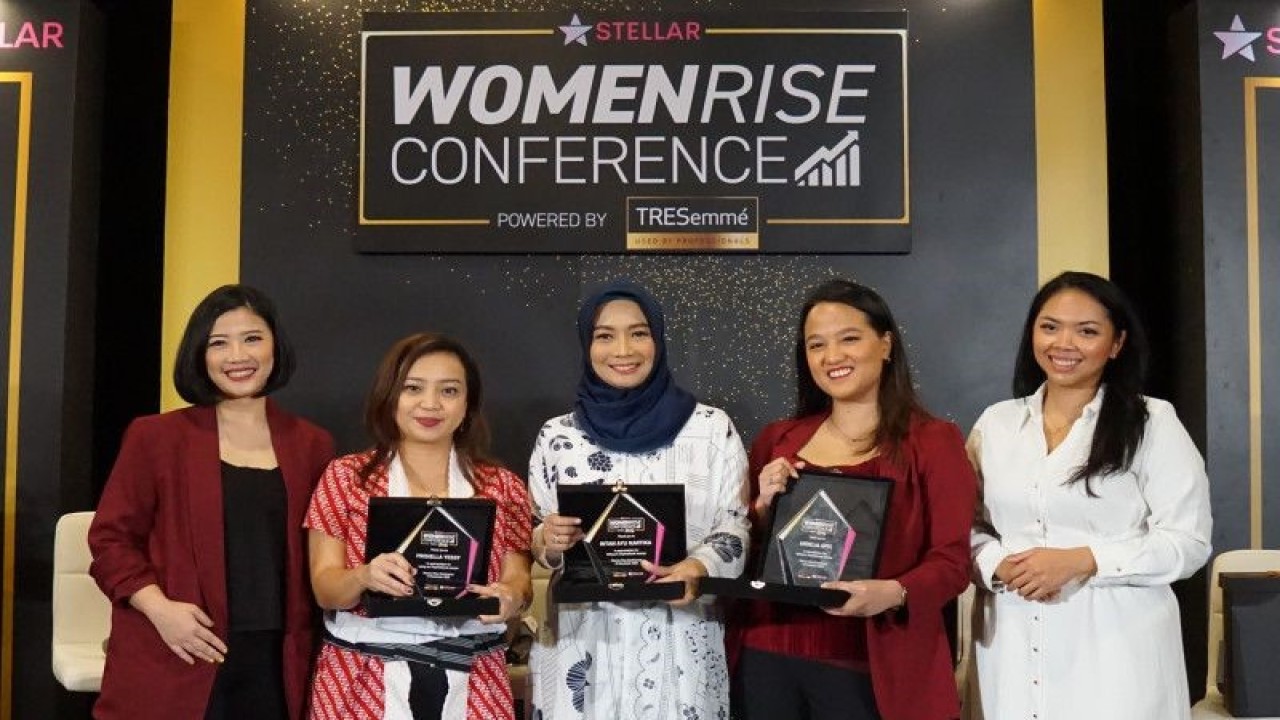Stellar Women bersama TRESemme mengadakan "Women Rise Conference" (ANTARA/HO)