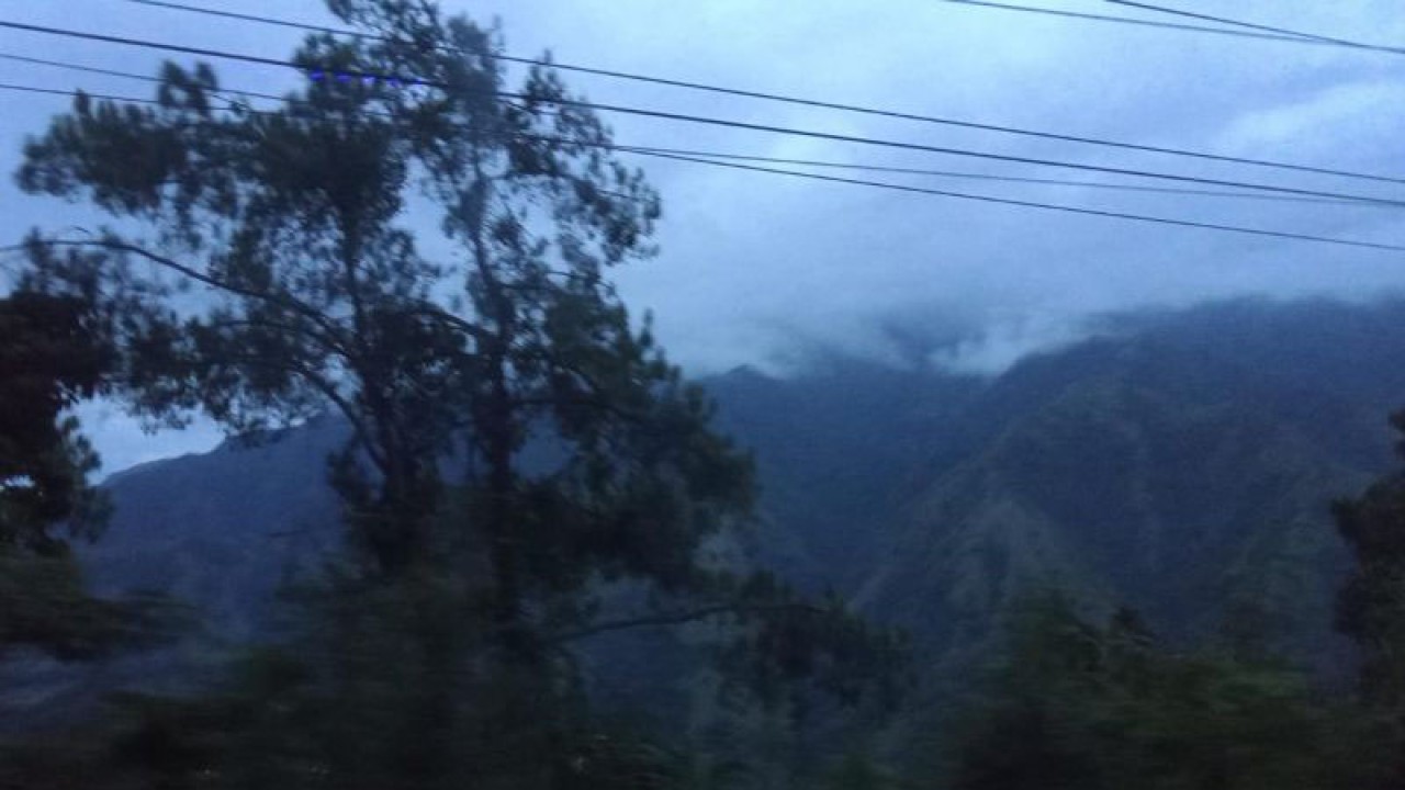 Ilustrasi kondisi cuaca yang berpotensi ekstrem di Sulawesi Selatan. FOTO ANTARA/Suriani Mappong