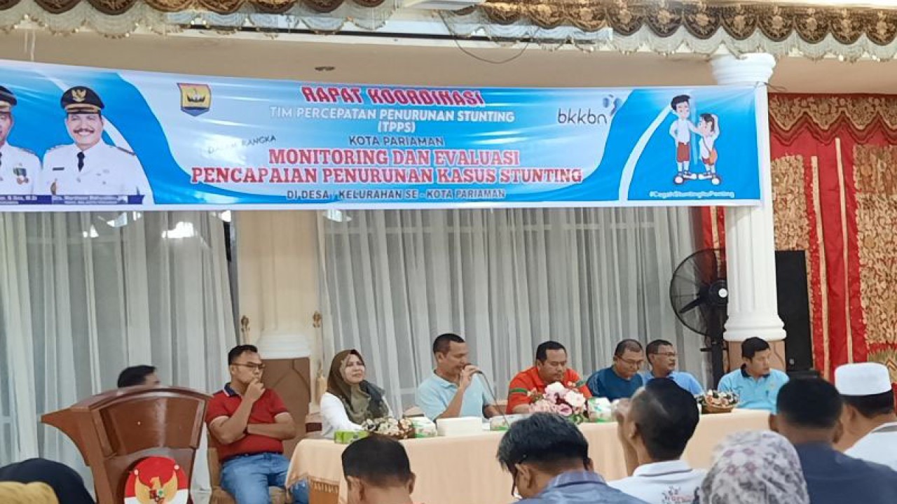 Wali Kota Pariaman Genius Umar memimpin rapat koordinasi Tim Percepatan Penurunan Stunting di Kota Pariaman, Provinsi Sumatera Barat, Jumat (16/12/2022). ANTARA/Aadiaat M. S.