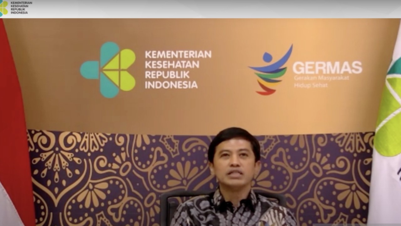 Tangkapan layar Wakil Menteri Kesehatan Dante Saksono Harbuwono saat Konferensi Pers Operasi Bedah Jantung Terbuka Perdana RSUD Provinsi yang disaksikan secara daring, Jumat (16/12/2022). (ANTARA/YouTube Kementerian Kesehatan RI)