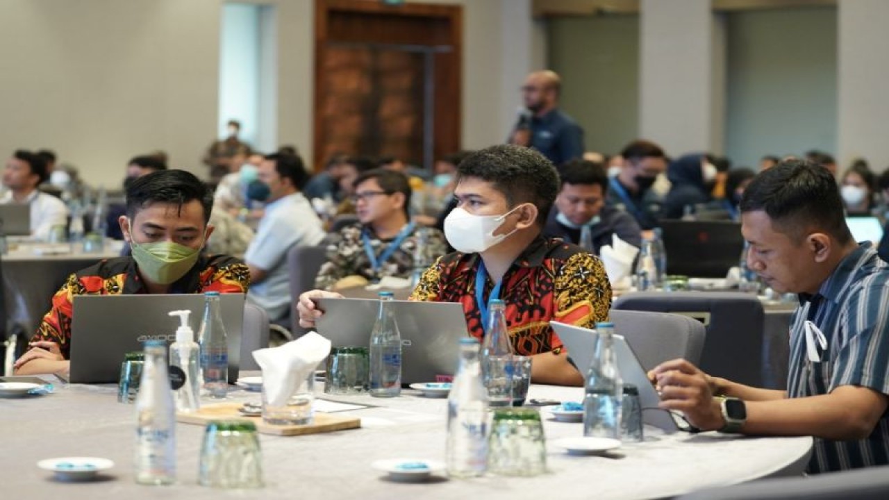 Peserta pelatihan Training of Trainer SatuSehat menjalani sesi pemaparan terkait Rekam Medis Elektronik di Bali, 22--24 Desember 2022, di Bali. (ANTARA/HO-Kemenkes RI).