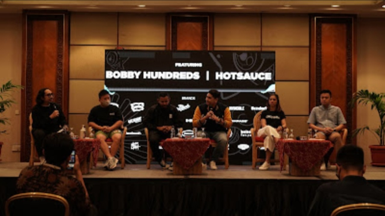 Urban Sneaker Society (USS)