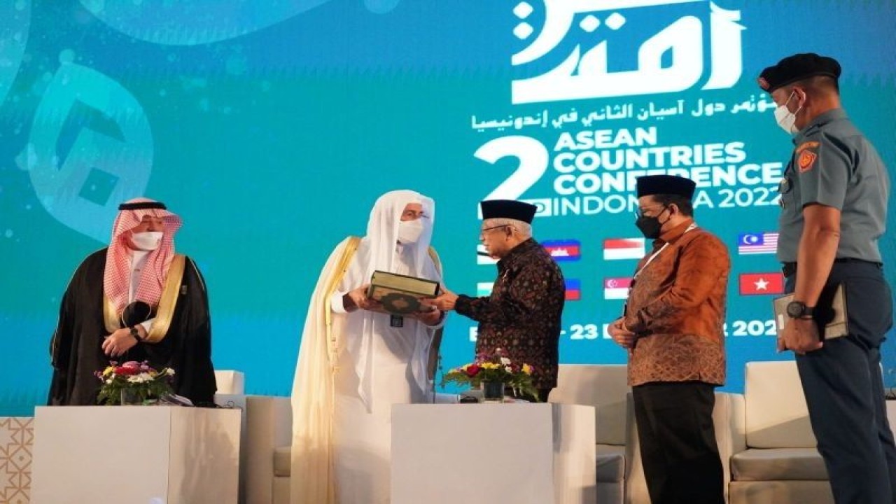 Wakil Presiden (Wapres) RI Ma'ruf Amin saat membuka Konferensi Islam Tingkat ASEAN ke-2, di Bali, Kamis (22/12/2022). ANTARA/HO-BPMI Setwapres