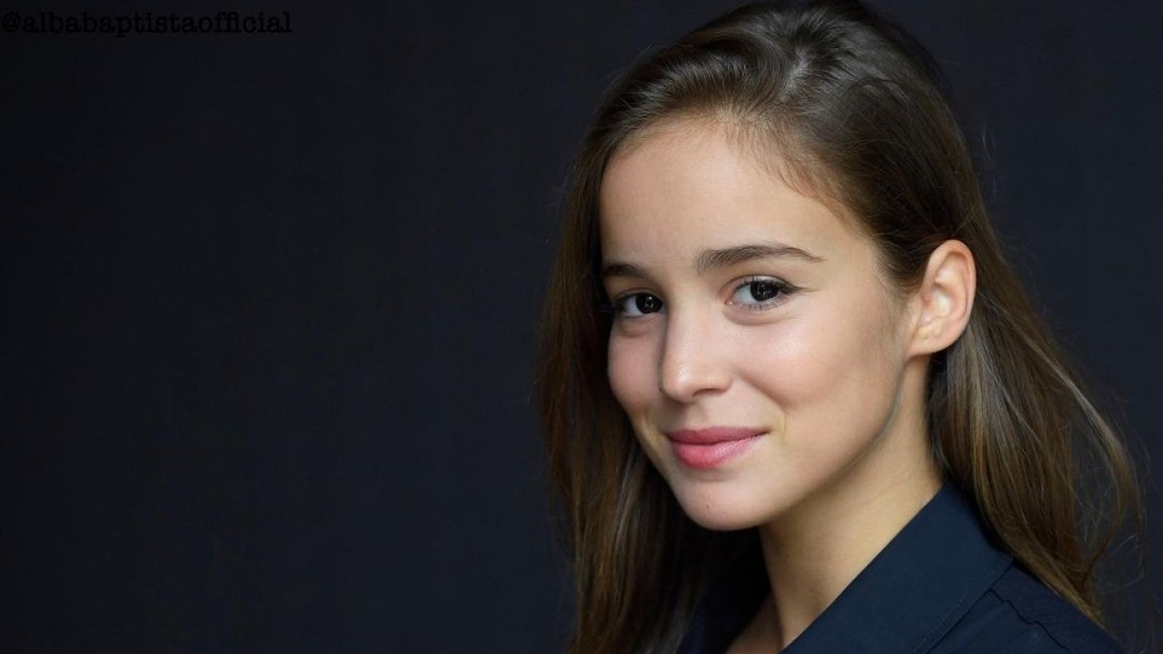 Kecantikan Alba Baptista membuat hati Chris Evans terpincut/Instagram