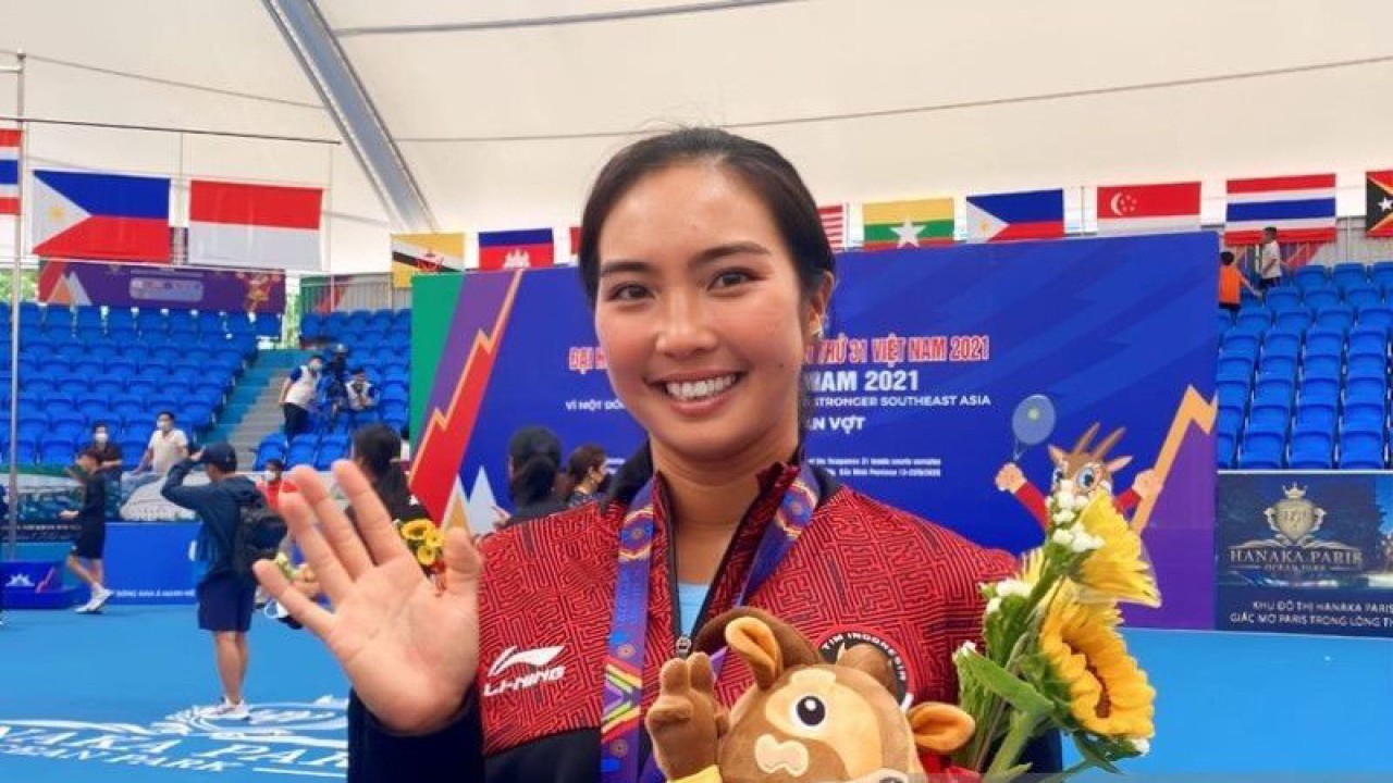 Petenis putri Indonesia Aldila Sutjiadi. (ANTARA/Arindra Meodia)