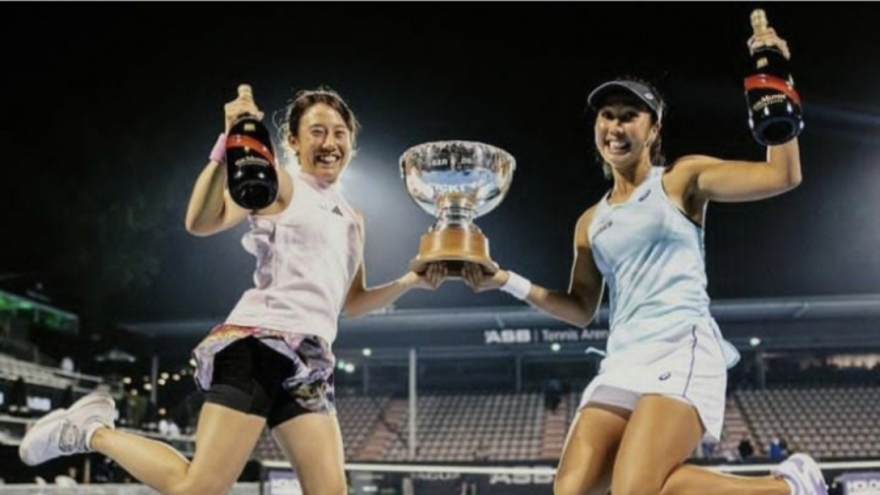 Aldila Sutjiadi bersama Miyu Kato