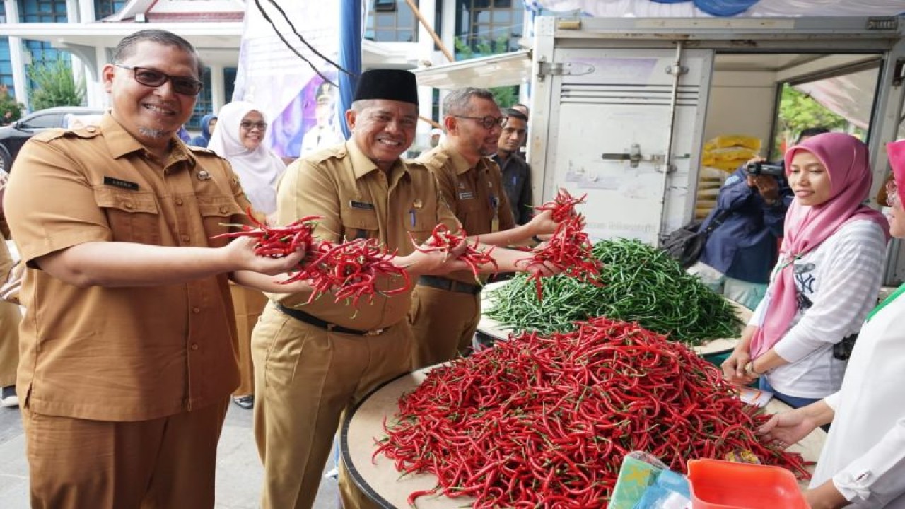 Bupati Siak, Alfedri memerintahkan OPD bidang pertanian untuk memberikan program UMKM untuk membantu pengentasan kemiskinan ekstrem. (ANTARA/HO-Pemkab Siak)
