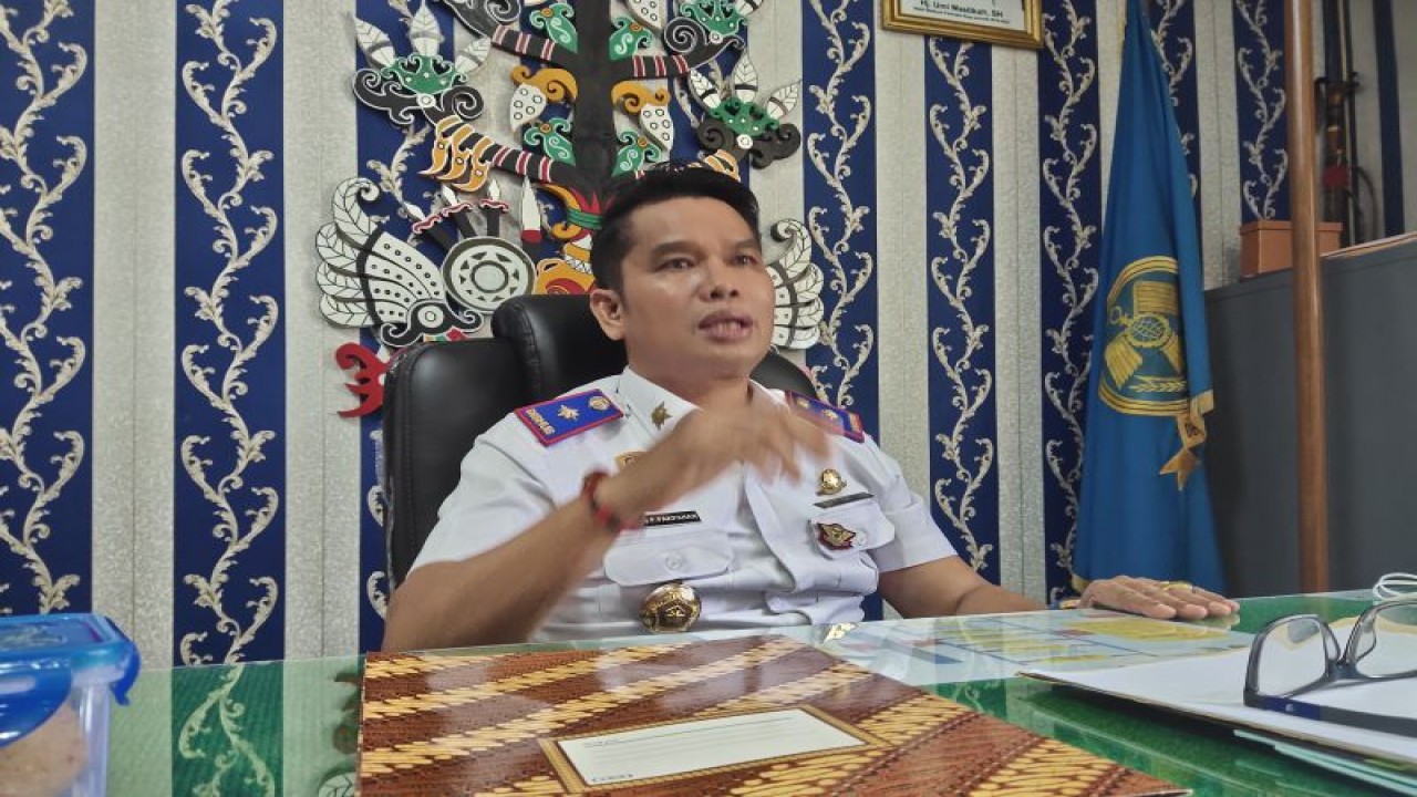 Kepala Dinas Perhubungan Kota Palangka Raya, Provinsi Kalimantan Tengah Alman P Pakpahan. (ANTARA/Rendhik Andika)