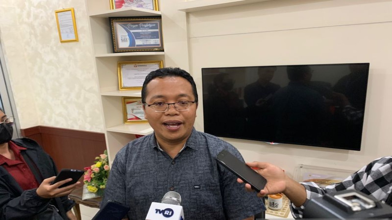 Ketua Bawaslu Sumbar,Alni. ANTARA/Mario Sofia Nasution.