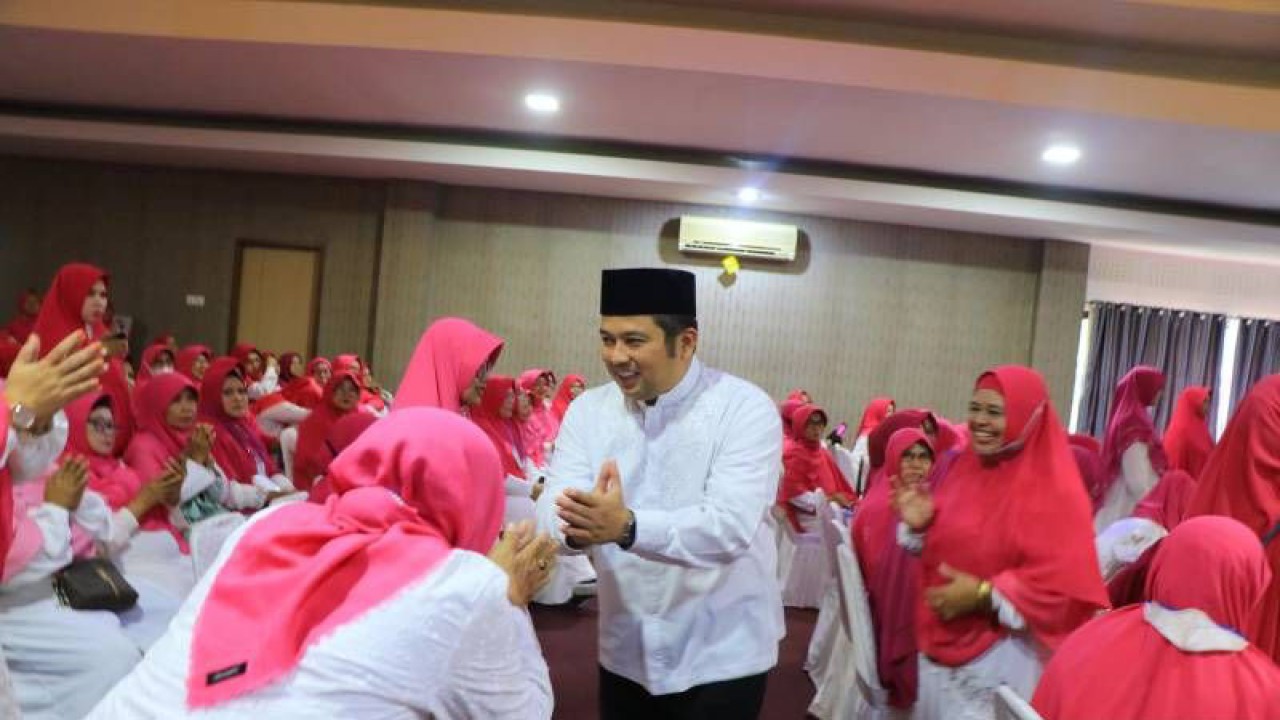 Wali Kota Tangerang Arief R. Wismansyah menghadiri rapat kerja Forum Majelis Taklim (Format) Akhlaqul Karimah. ANTARA