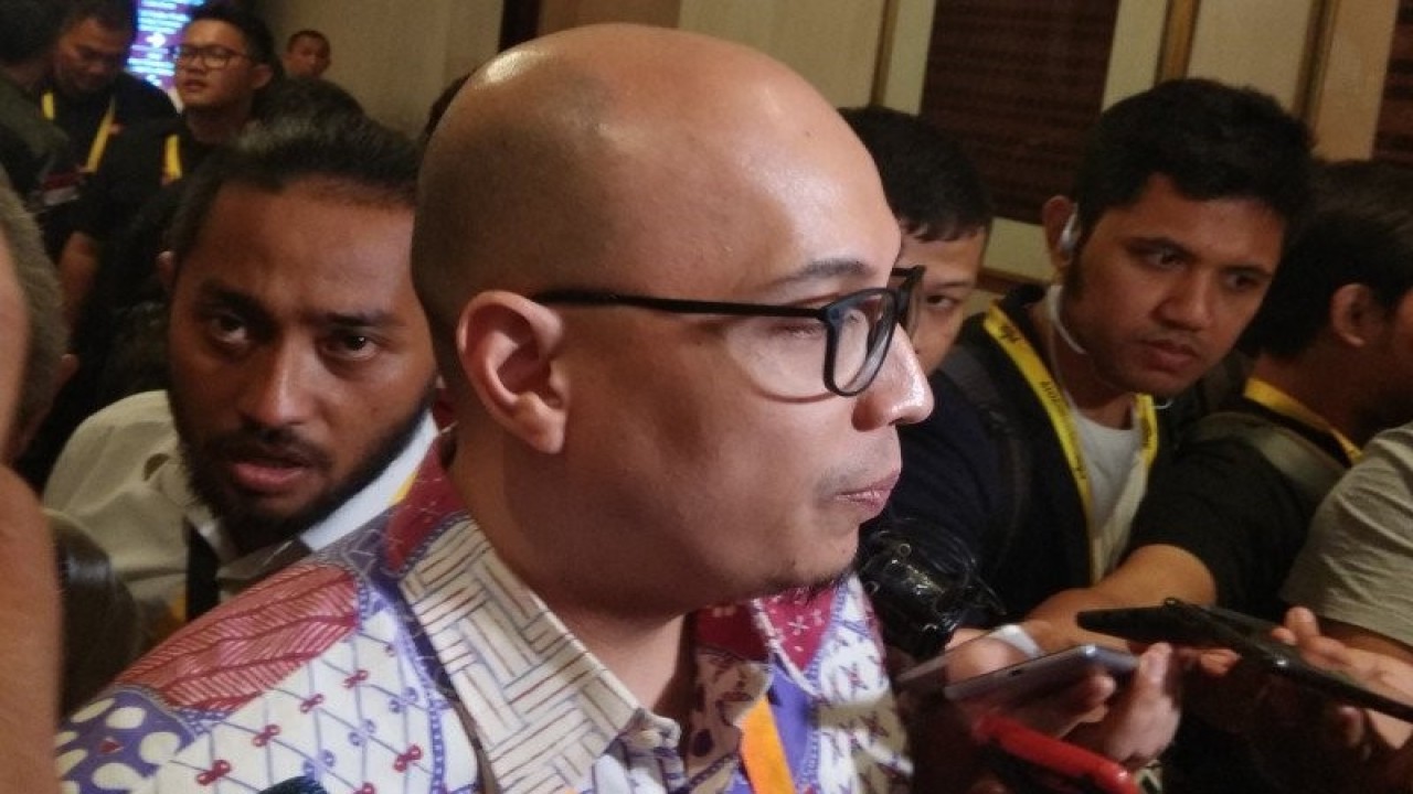Arif Putra Wicaksono (Michael Siahaan)
