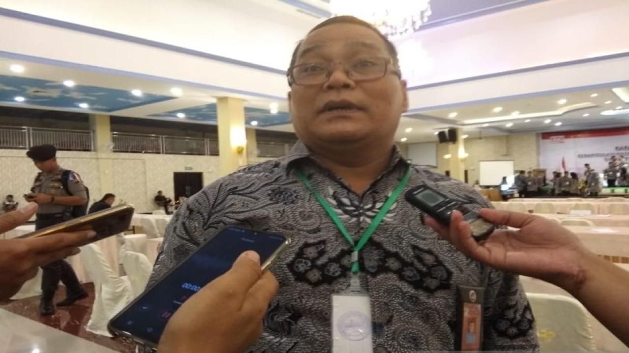 Anggota KPU Kepri Arison. (ANTARA/Nikolas Panama)