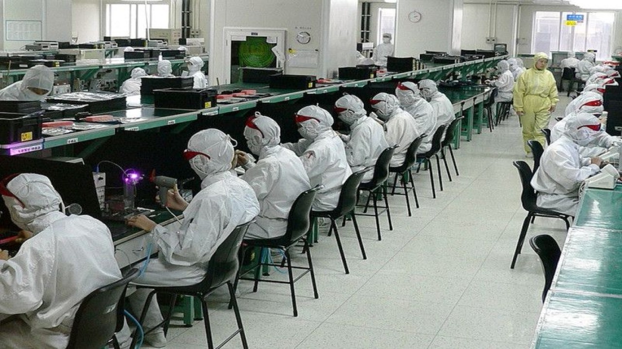 Arsip - Suasana pabrik Foxconn di Shenzhen, China. (Wikimedia/Steve Jurvetson/as)