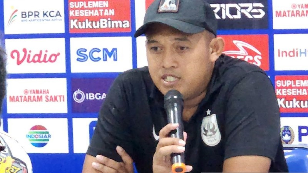 Asisten Pelatih PSIS Semarang Achmad Resal (ANTARA/ I.C.Senjaya)